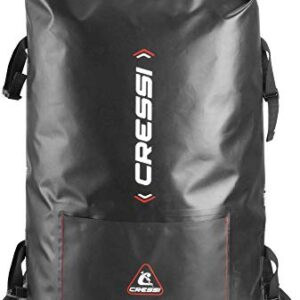 Cressi DRYGARA Trockensack Rucksack in Schwarz mit roten Logos, 60 Liter Volumen, ideal für Outdoor-Aktivitäten wie Tauchen und Wandern.