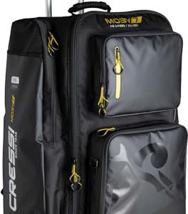 Robuste CRESSI Trolley Bag in Schwarz/Gelb mit 115 Litern Stauraum, ideal für Sport und Reisen, ausgestattet mit starken Rädern und aus hochwertigem 450D Ripstop-Material.