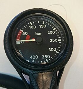 Manometer Slimline 400 Bar - Black Edition mit analoger Anzeige und schwarzem Gehäuse, ideal für Tauchsport und technische Anwendungen.