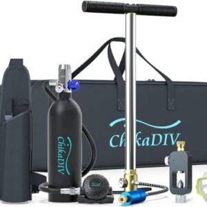 CHIKADIV Mini Tauchflasche 1L mit Zubehör: tragbare Tauchpumpe, Tauchmaske, Tauchcomputer, alles in einer Tragetasche für optimale Tauchabenteuer.