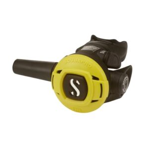 Scubapro S270 Octopus Atemgerät für Taucher mit gelber Mitte und ergonomischem Design, ideal für Sicherheit und Komfort unter Wasser.