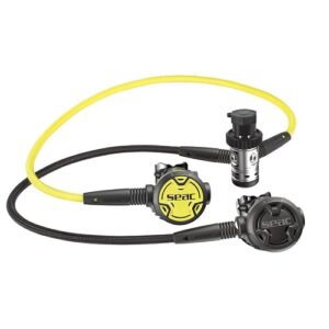 Hochwertiges Seac PX100 Atemreglerset für Taucher, bestehend aus Atemregler und Oktopus, optimal für Sicherheit und Leistung beim Scuba-Tauchen.
