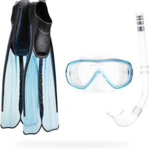 Ein Cressi Kinder Tauchset mit einem Aquamarine Beutel, ideal für Kinder ab 35/36 cm. Hochwertige Teile aus Polypropylen und weichen Thermogummiteilen garantieren maximale Komfort und Sicherheit.