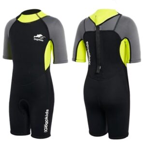 Kurzer Neoprenanzug fuer Kinder mit UV-Schutz und bequemer Passform, ideal fuer Schwimmen, Surfen oder Tauchen