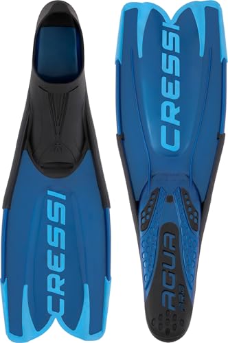 Cressi Agua Pro Schwimmflossen mit geschlossenem Fußteil, Blau, 44/45 - Effiziente und bequeme Tauch- und Schnorchelausfahrt für Wassersportler